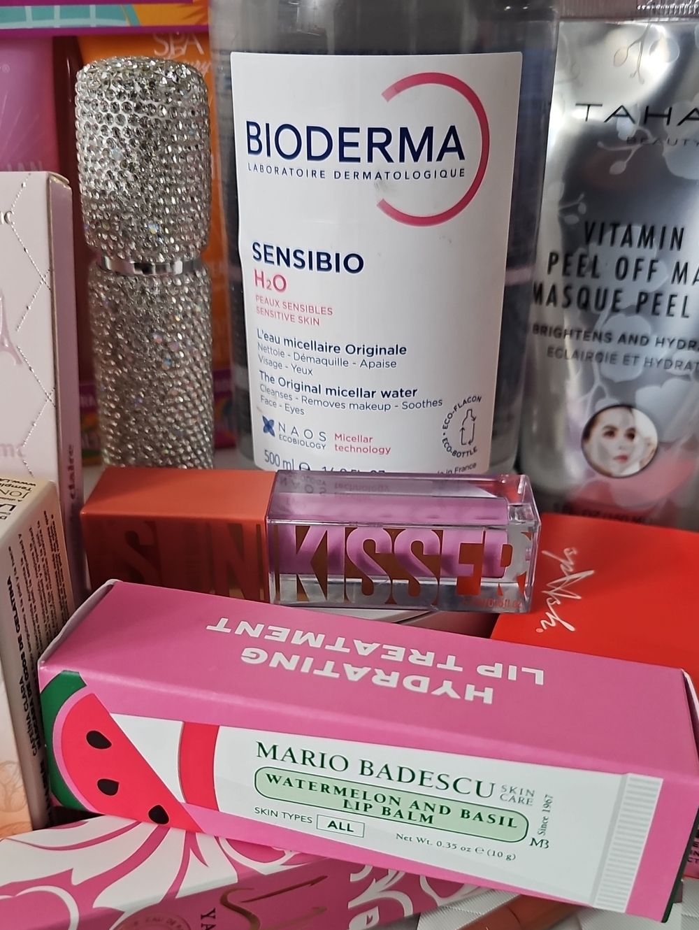 Cosmetic Bundle - Picture 7 of 10